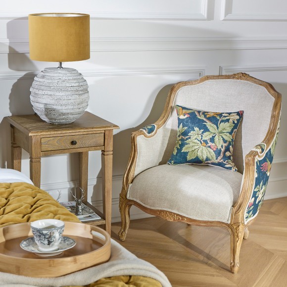 VICTOR LOPHURA - Shabby chic style bergère armchair in solid wood and premium linen, 1 seat