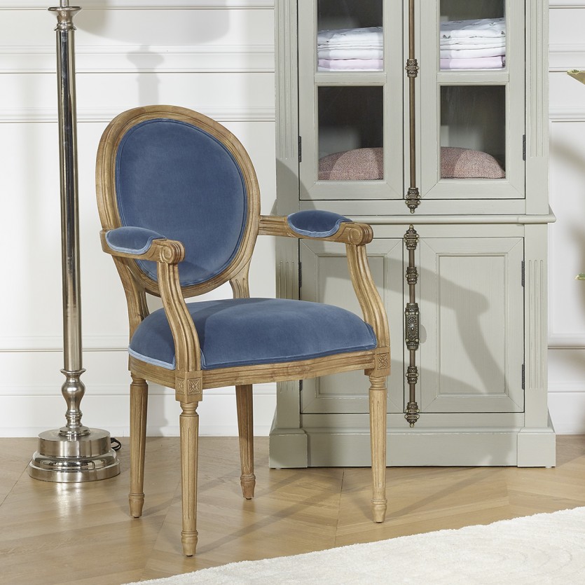 MEDALLÓN - Sillón de mesa de madera maciza y terciopelo azul Louis, 1 plaza