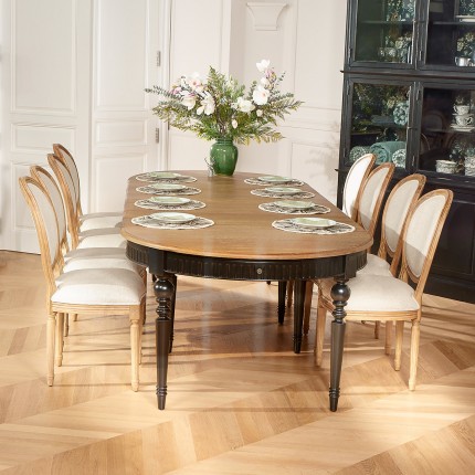 AUDE - Extendable dining table in a romantic style made of oak, black legs, seats 6/16