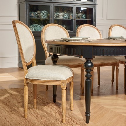 AUDE - Extendable dining table in a romantic style made of oak, black legs, seats 6/16