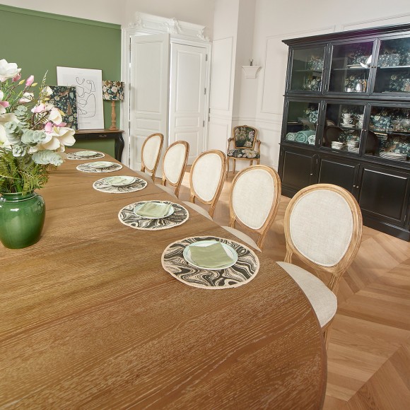 AUDE - Extendable dining table in a romantic style made of oak, black legs, seats 6/16