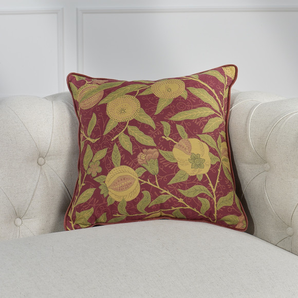 ORCHARD – Square cushion in shabby chic style made of cotton velvet with floral and fruity patterns, 43 x 43 cm