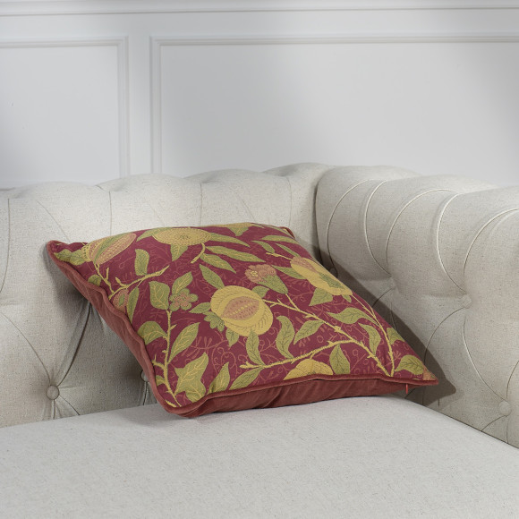 ORCHARD – Square cushion in shabby chic style made of cotton velvet with floral and fruity patterns, 43 x 43 cm