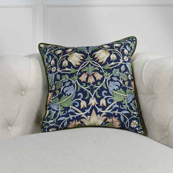 CLOCHETTE – Square cushion with a romantic style in cotton velvet with floral patterns, 43 x 43 cm