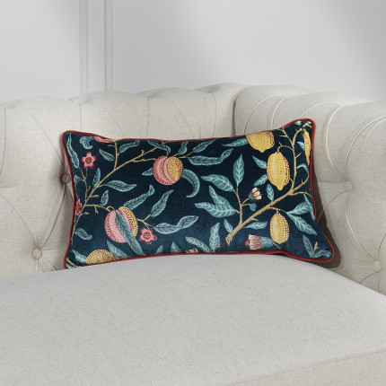 FLORAISON – Rectangular shabby chic style cushion in cotton velvet with fruity and floral patterns, 51 x 30 cm