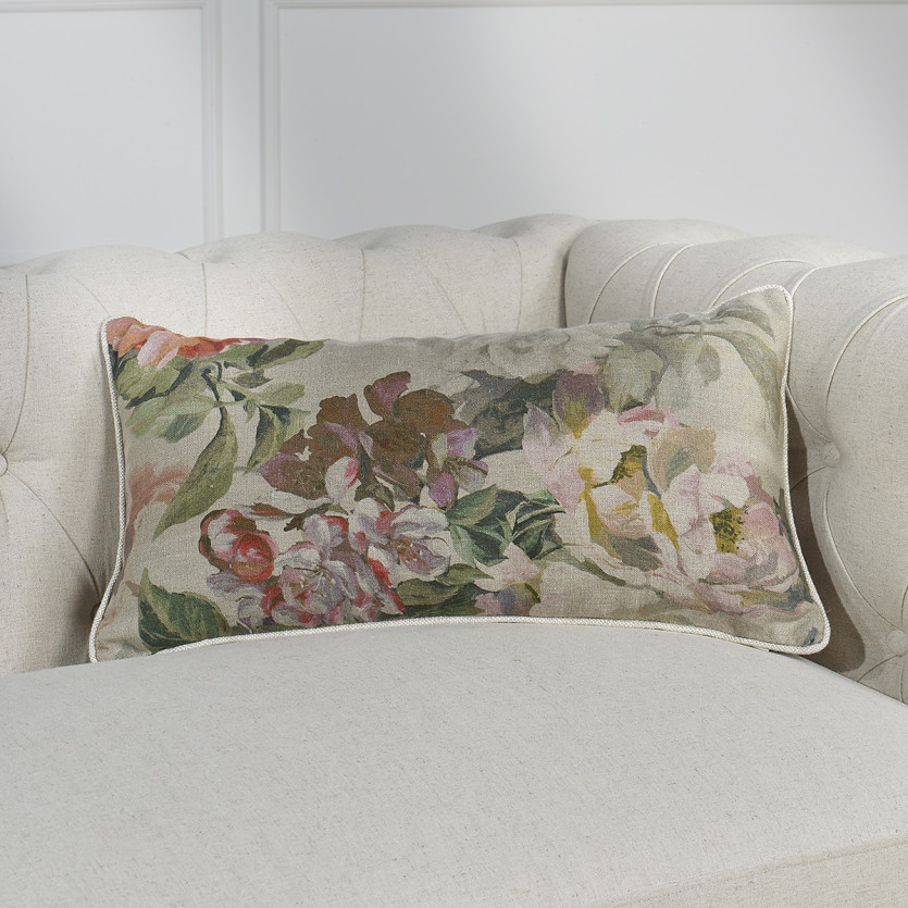 BLOOM – Rectangular cushion with a romantic style and floral patterns, 58 x 32 cm