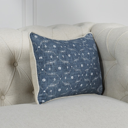 BLUE MOON – Rectangular cushion in floral-patterned fabric and premium linen, 49 x 32 cm