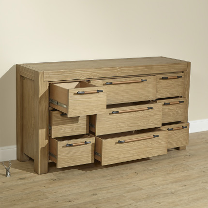 MEGÈVE – Commode en bois massif style contemporain, 9 tiroirs, bois certifié FSC®