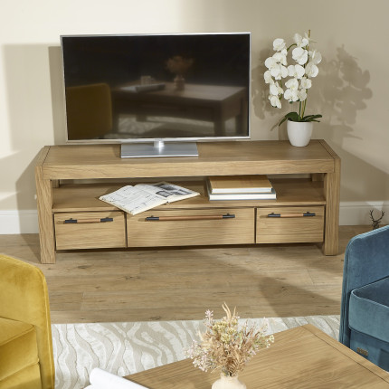 MEGÈVE– Meuble tv 150 cm en bois massif style contemporain, 3 tiroirs, 1 étagère, bois certifié FSC®