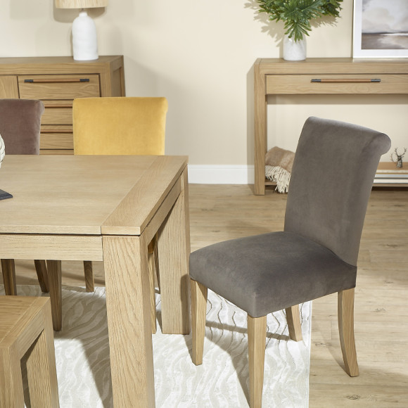 LORENZO - Contemporary oak dining table, 1 extension, 8/10 guests, FSC® certified wood.