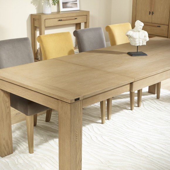 MEGEVE - Contemporary oak dining table, 1 extension, 8/10 guests, FSC® certified wood.