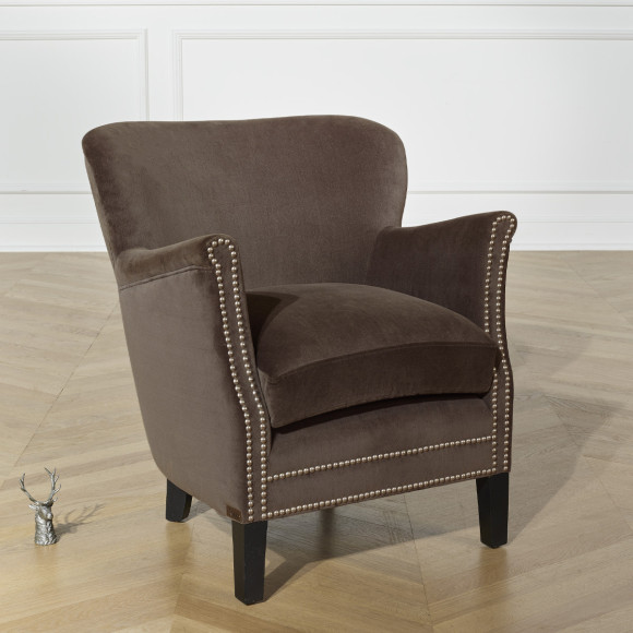 MAX - Modern style studded club armchair in velvet and wood, 1 seat