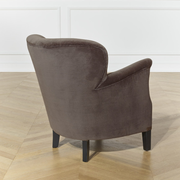 MAX - Modern style studded club armchair in velvet and wood, 1 seat