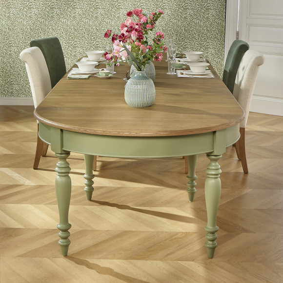 JADE – Extendable table in shabby chic style, oak top, seats 16 guests