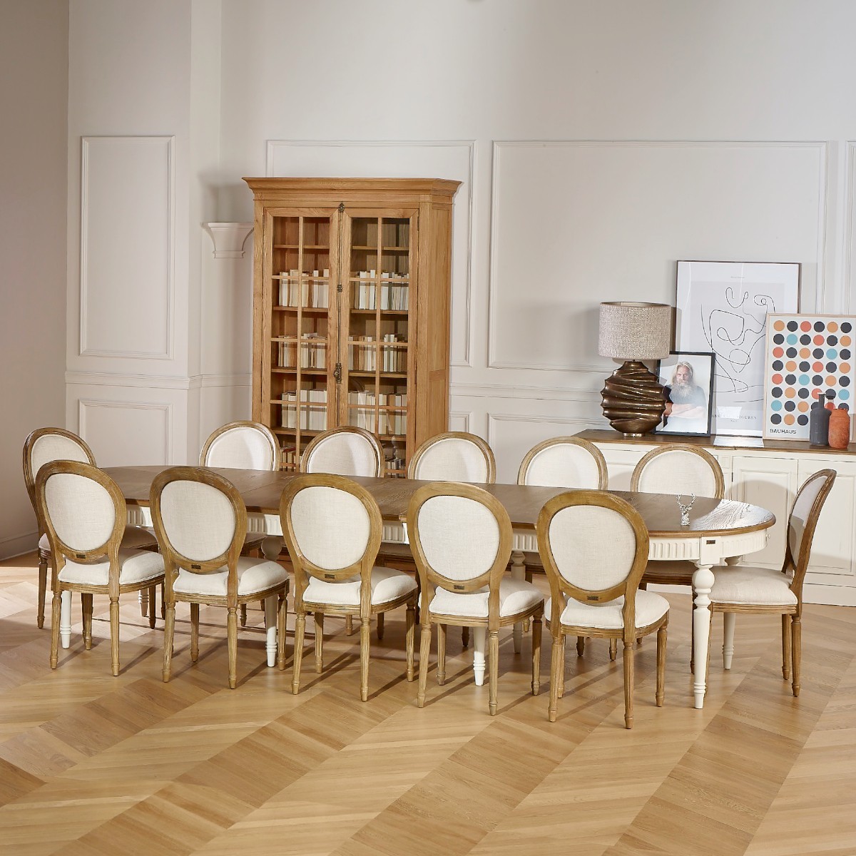 Table ronde extensible en pin 4 à 8 personnes - Château  Table salle à  manger, Table ronde extensible, Salle à manger moderne