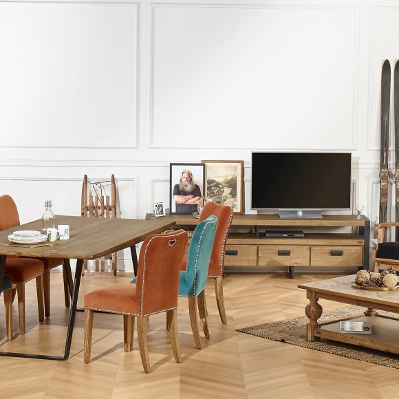 The HECTOR Dining Table