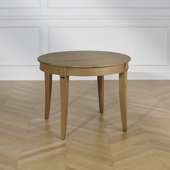 HAUSSMANN - Romantic style oak dining room round table, seats 4